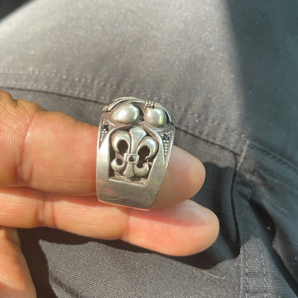 Ring - Picture 5 of 8